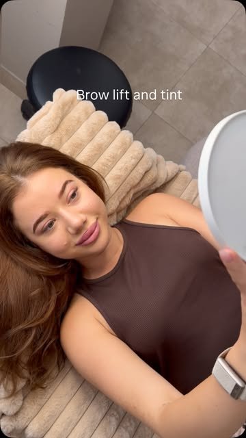 Brow lift & tint